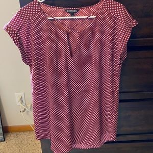 short sleeve blouse w/ v neck & crossed front